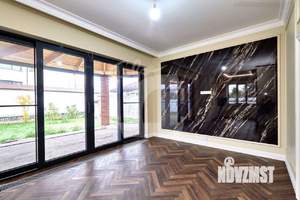 Дом 260м², 2-этажный, участок 9 сот.  