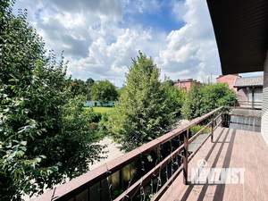 Дом 259м&sup2;, 2-этажный, участок 3 сот.  