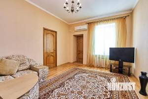 Дом 120м², 2-этажный, участок 1 сот.  