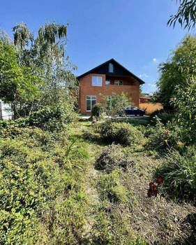 Дом 248м&sup2;, 3-этажный, участок 796 сот.  