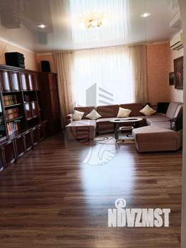 Дом 272м&sup2;, 2-этажный, участок 8 сот.  