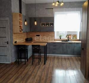 Дом 100м&sup2;, 2-этажный, участок 4 сот.  