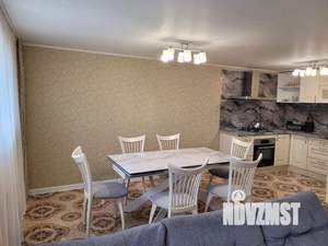 Дом 140м², 2-этажный, участок 6 сот.  