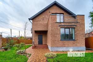 Дом 210м&sup2;, 2-этажный, участок 3 сот.  