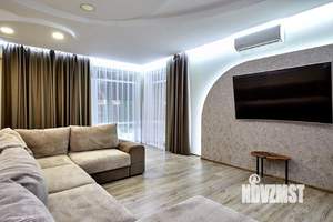 Дом 296м², 2-этажный, участок 7 сот.  