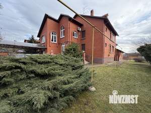 Дом 210м&sup2;, 3-этажный, участок 13 сот.  