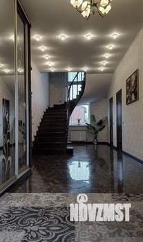 Коттедж 253м², 2-этажный, участок 11 сот.  