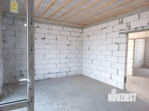 Дом 100м&sup2;, 2-этажный, участок 3 сот.  