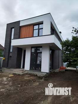 Дом 180м², 2-этажный, участок 5 сот.  