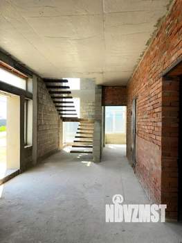 Дом 220м², 2-этажный, участок 4 сот.  