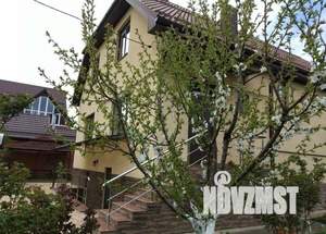 Дом 351м², 3-этажный, участок 7 сот.  