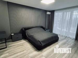 Дом 140м², 2-этажный, участок 6 сот.  