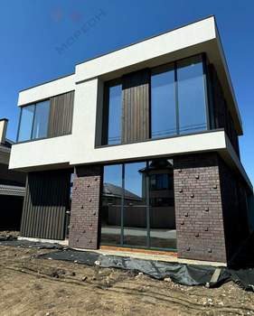 Дом 184м&sup2;, 2-этажный, участок 5 сот.  