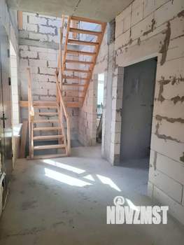 Дом 192м&sup2;, 2-этажный, участок 4 сот.  