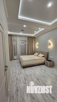 Дом 241м&sup2;, 3-этажный, участок 4 сот.  