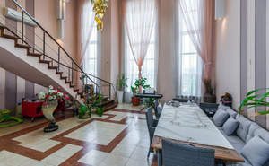 Дом 500м&sup2;, 2-этажный, участок 8 сот.  