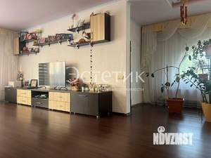 Коттедж 437м², 3-этажный, участок 5 сот.  