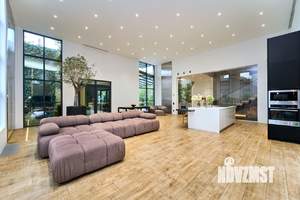 Дом 324м², 2-этажный, участок 8 сот.  