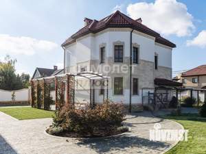 Коттедж 330м², 2-этажный, участок 8 сот.  