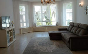 Дом 250м&sup2;, 2-этажный, участок 8 сот.  