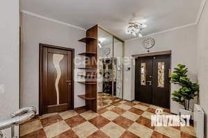 Дом 251м², 2-этажный, участок 14 сот.  
