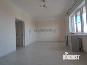 Дом 160м&sup2;, 2-этажный, участок 4 сот.  