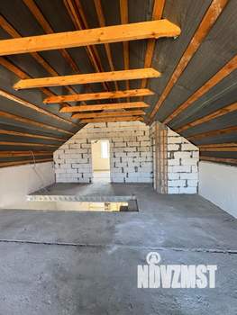 Дом 135м&sup2;, 2-этажный, участок 4 сот.  