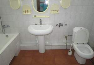 Дом 450м², 3-этажный, участок 6 сот.  