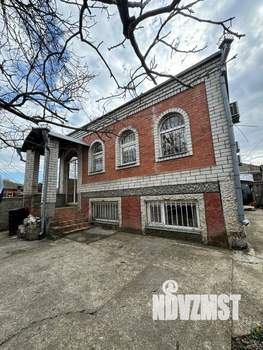 Дом 148м&sup2;, 2-этажный, участок 4 сот.  