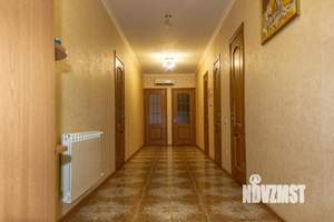 Дом 184м², 2-этажный, участок 9 сот.  