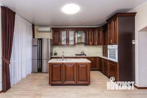 Дом 135м&sup2;, 2-этажный, участок 3 сот.  