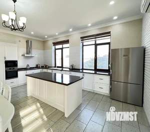 Дом 158м&sup2;, 2-этажный, участок 4 сот.  