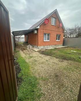 Дом 97м&sup2;, 2-этажный, участок 3 сот.  