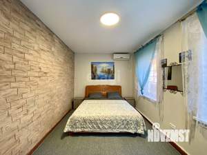 Дом 305м&sup2;, 2-этажный, участок 10 сот.  