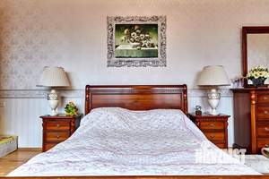 Дом 565м&sup2;, 2-этажный, участок 8 сот.  