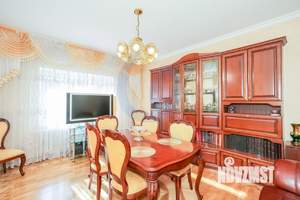 Дом 250м², 2-этажный, участок 9 сот.  