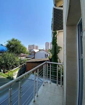 Дом 227м&sup2;, 3-этажный, участок 4 сот.  