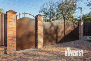 Дом 286м², 2-этажный, участок 10 сот.  