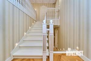 Дом 569м&sup2;, 3-этажный, участок 8 сот.  