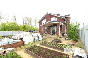 Дом 161м², 2-этажный, участок 6 сот.  