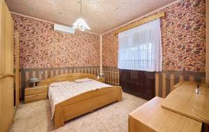 Дом 374м&sup2;, 3-этажный, участок 4 сот.  