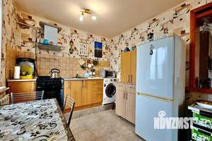 Дом 100м&sup2;, 1-этажный, участок 4 сот.  