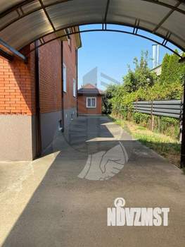 Дом 242м&sup2;, 2-этажный, участок 10 сот.  