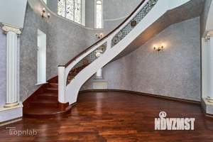 Дом 600м², 3-этажный, участок 6 сот.  