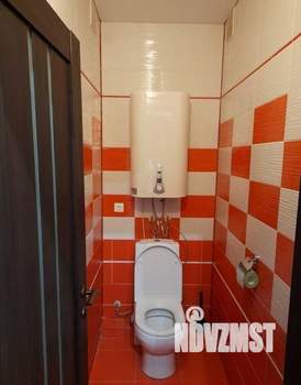 Дом 100м&sup2;, 2-этажный, участок 6 сот.  