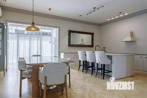 Дом 245м², 2-этажный, участок 4 сот.  