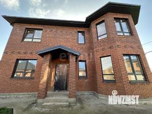 Дом 180м&sup2;, 2-этажный, участок 6 сот.  