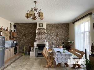 Дом 200м&sup2;, 2-этажный, участок 5 сот.  