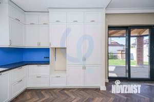 Дом 261м², 2-этажный, участок 9 сот.  