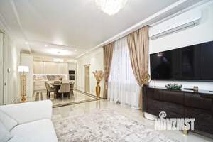 Дом 277м&sup2;, 2-этажный, участок 6 сот.  